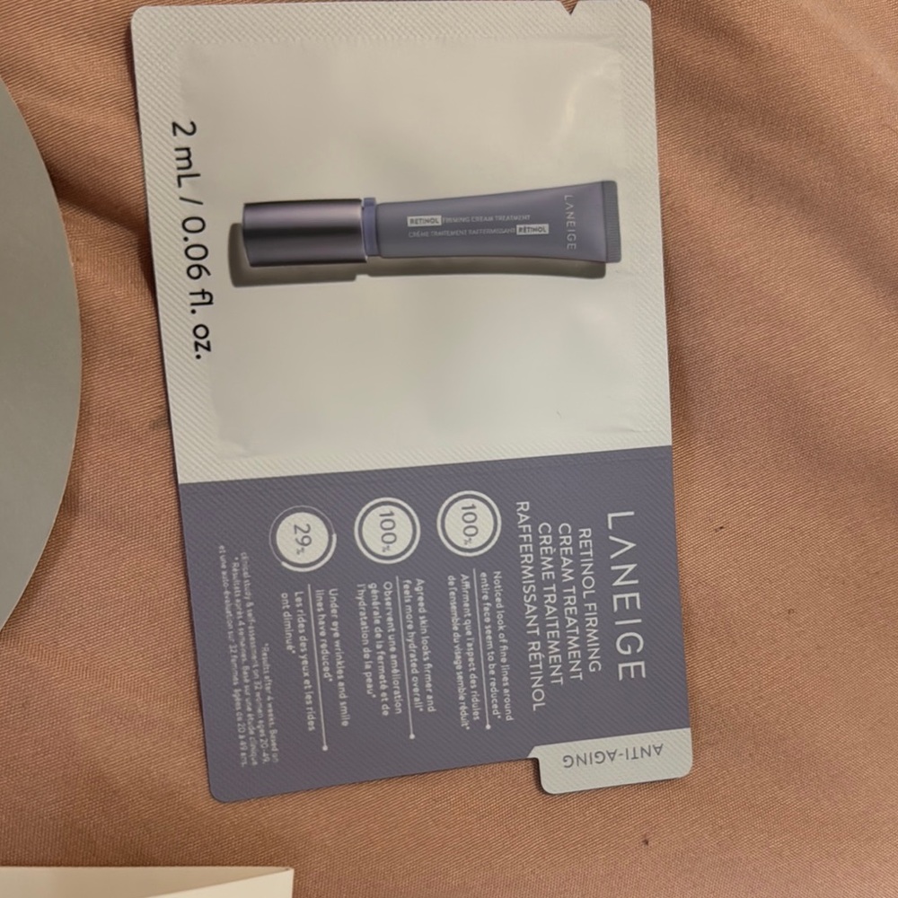Assorted Skincare Sample Set - Picture 8 of 9